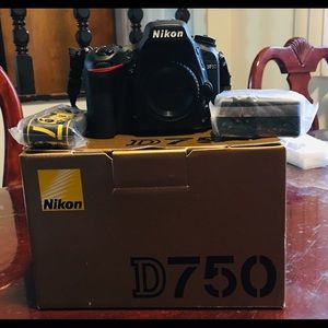 Lightly used D700